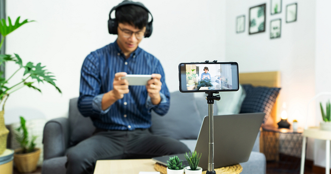 mobile app influencer