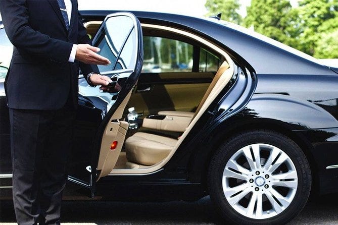 Platinum Airport Transfer: Premium Transportation at Competitive Rates