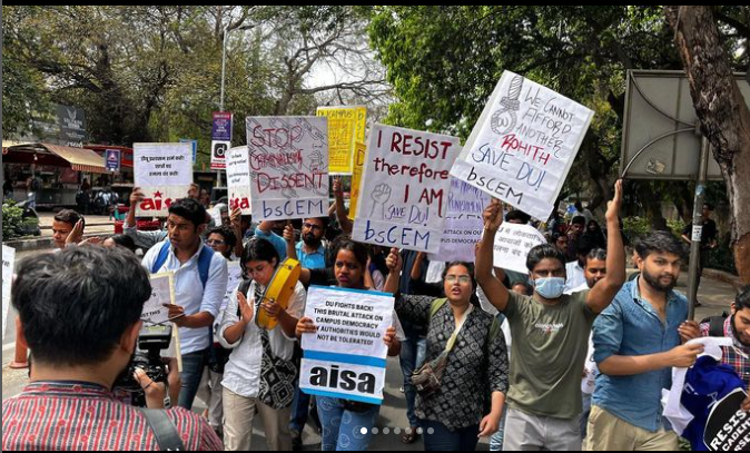 Delhi University students protest
