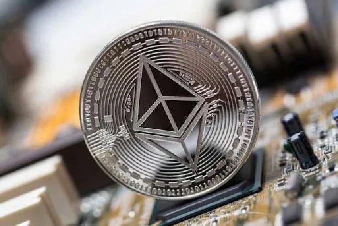 Etherium value prediction: big players (whales) acquire $320 million worth of ETH