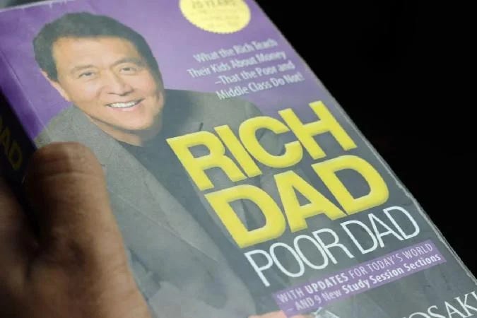 Robert Kiyosaki predicts collapse in 2026, saying that asset values will fall.