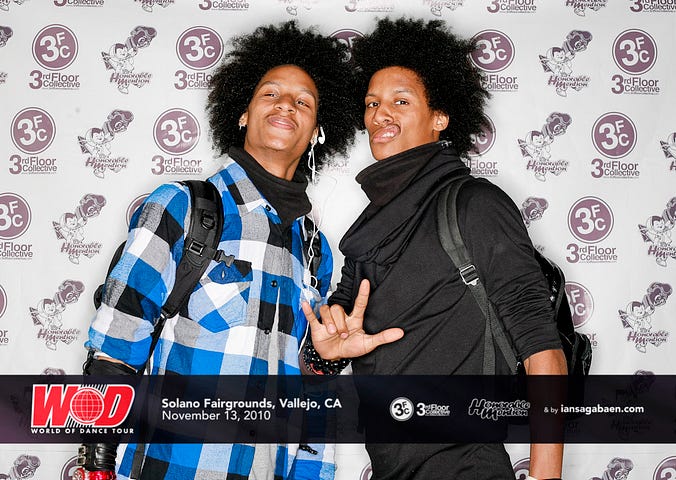 Les Twins in my photobooth!