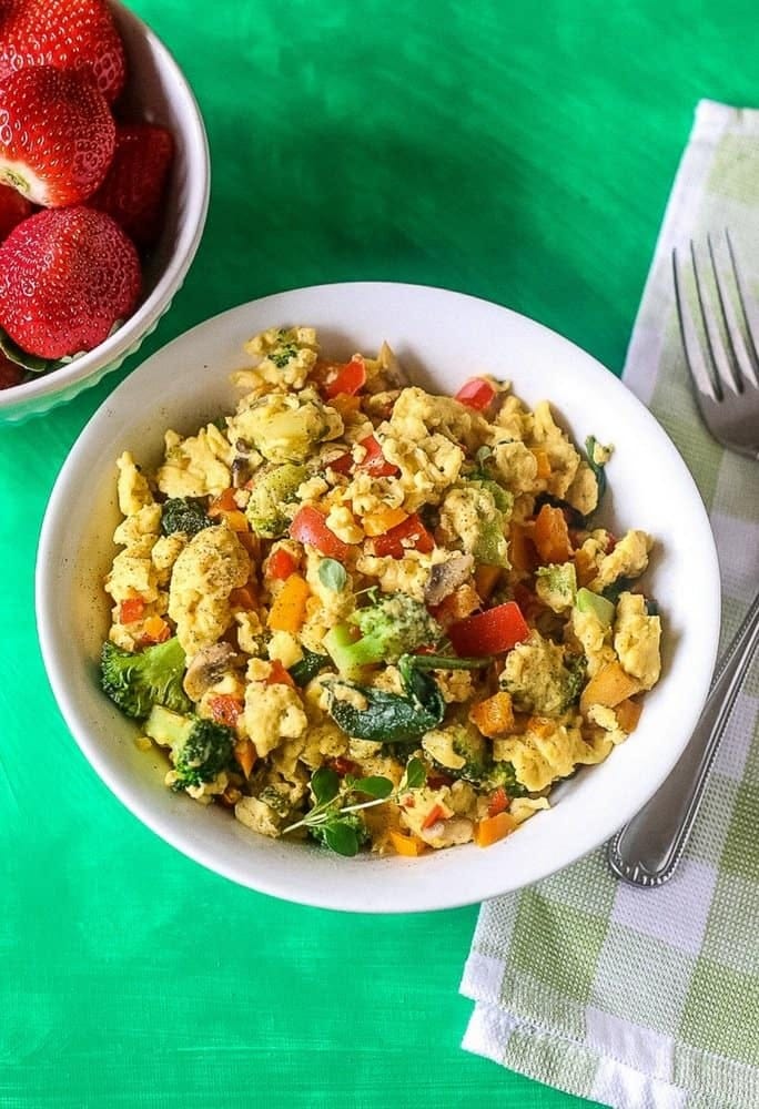 The Veggie and Scrambled Egg Bowl — The Diabetes Decoder