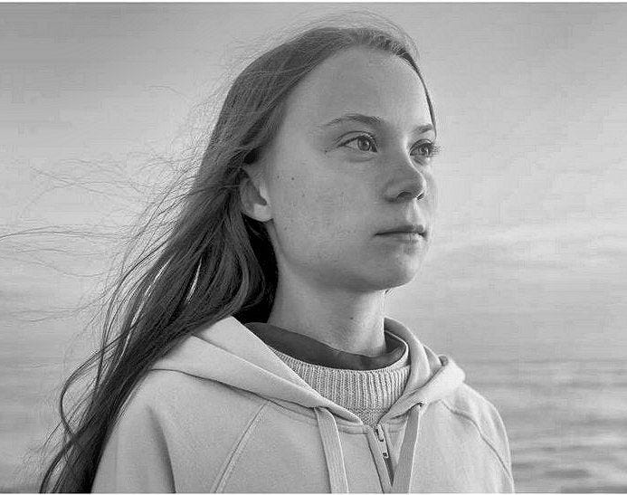 Greta Thunberg sebagai cocok tokoh sukses di usia muda dengan menajdi dirinya sendiri.