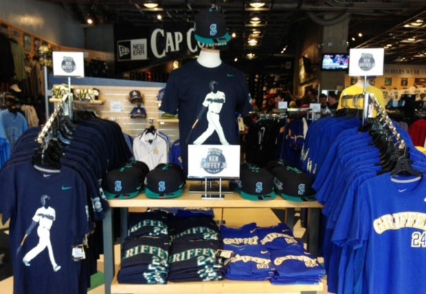 Futuristic Mariners jersey donated to Hall of Fame