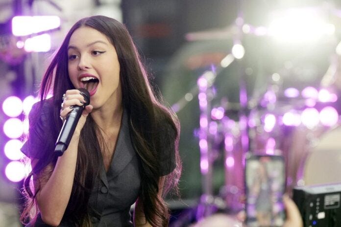 Olivia Rodrigo Says She’s ‘Running on the Treadmill & Singing’ to Prep for Tour: ‘I Want to Be Able to Jump Around’Olivia Rodrigo Says She’s ‘Running on the Treadmill & Singing’ to Prep for Tour: ‘I Want to Be Able to Jump Around’