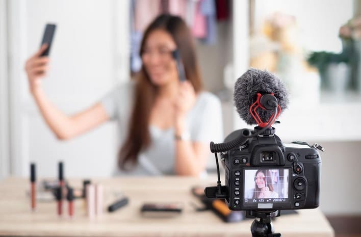How much are influencers really making on social media?