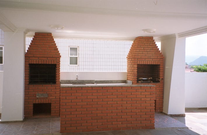 Condomínio é condenado a pagar R$ 10 mil por negar a casal uso da churrasqueira