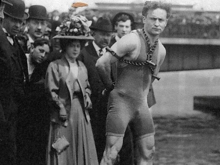 Houdini (with Bess) Queens Bridge, Melbourne Australia 1910