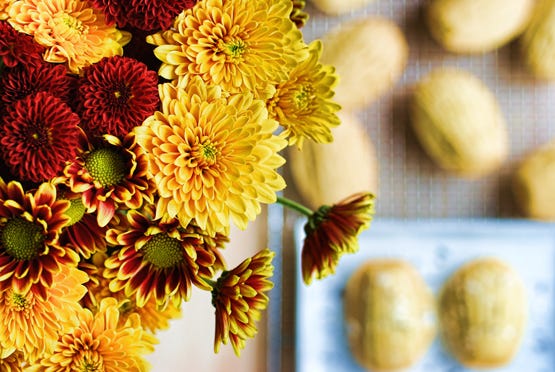 Madeleines cooling near flowers