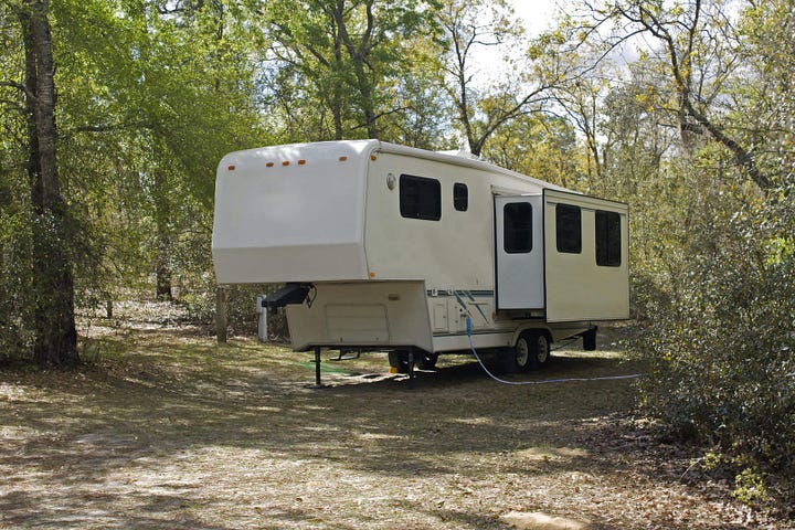 Camper Hauling Guidelines for Easily Transporting Your Camper
