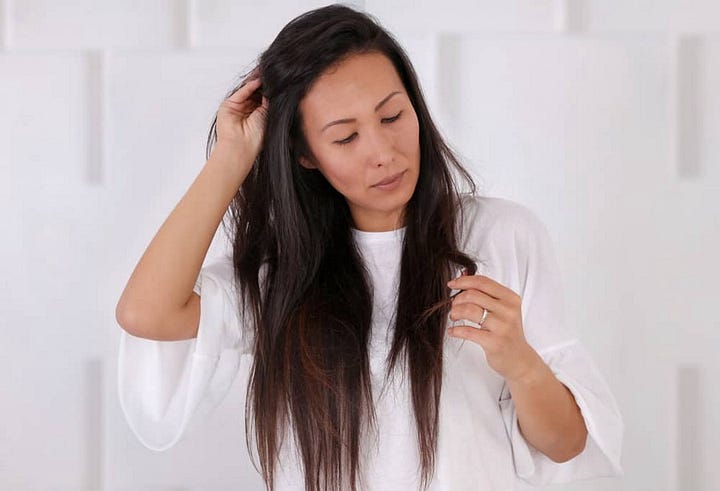 4 Cara Mengatasi Rambut Kering Mengembang dan Susah 4 Cara Mengatasi Rambut Kering Mengembang dan Susah