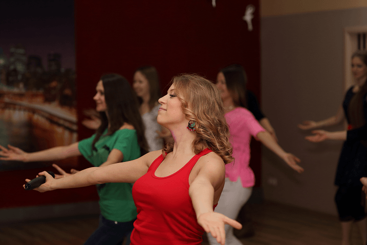When you think of dance classes; you may imagine being in a room filled with slim, toned, athletic people. But the fact is that you can join a dance class, regardless of your fitness level. 