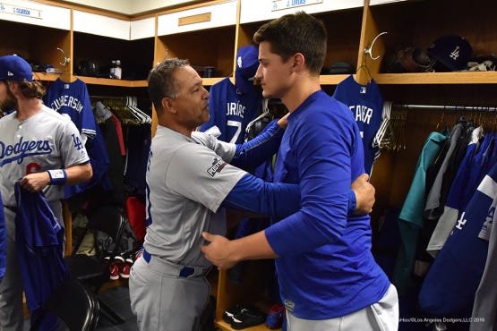 MOY bueno! Dave Roberts is NL Manager of the Year, by Jon Weisman