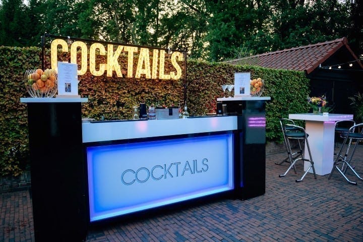 Exciting mobile bar hire available in London and the UK!