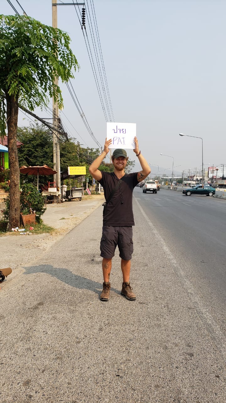 Hitchhiking from Chian Mai to Pai