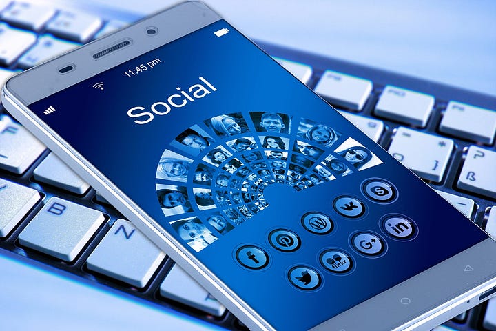 Social media as a direct marketing tool