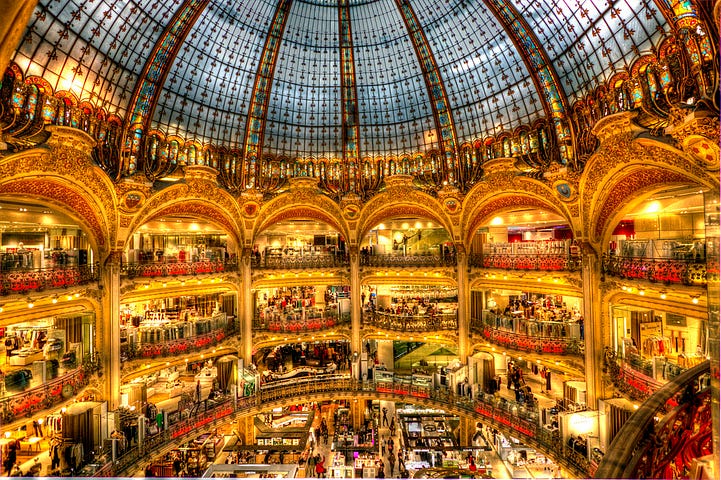 Apple a Parigi nelle Gallerie Lafayette