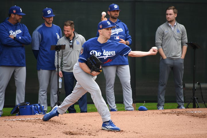 Dodgers celebrate 30th anniversary of 1988 champions at Alumni Game, by  Rowan Kavner