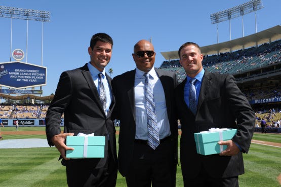 Kershaw wins Branch Rickey Award