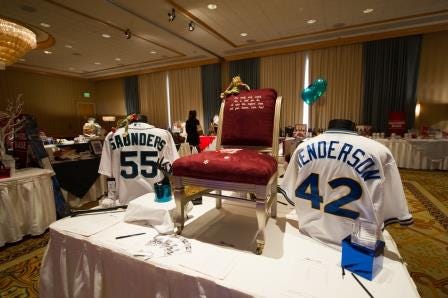 2019 Mariners Wives “Favorite Things” Auction Set for Friday
