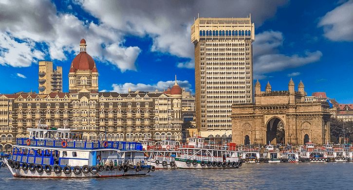 The Gateway to India monument, Mumbai, India.