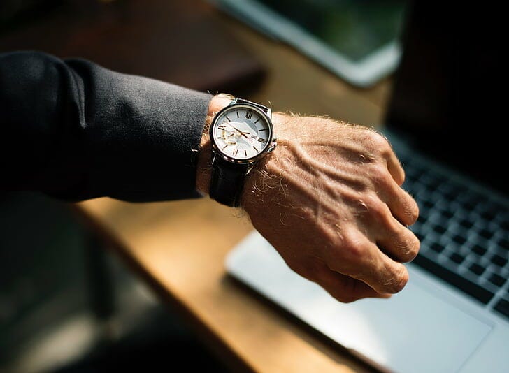 2. Key Features to Look for in Large Men's Watches: Durability, Precision, and Style