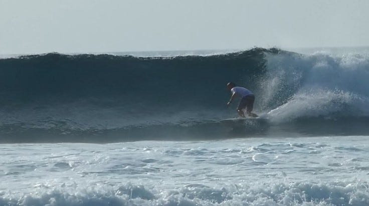 Nuno surfing