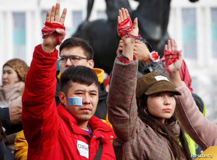 Protestors in the Oyan, Qazaqstan (“Wake up, Kazakhstan”) civil rights movement. (https://en.wikipedia.org/wiki/Oyan,_Qazaqstan)