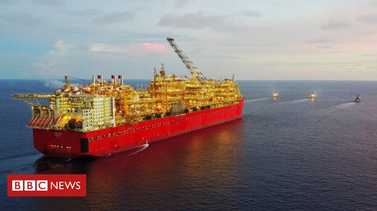  101168476 prelude flng towed to australia 1