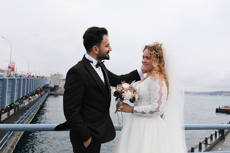 No-Makeup Bride in Istanbul