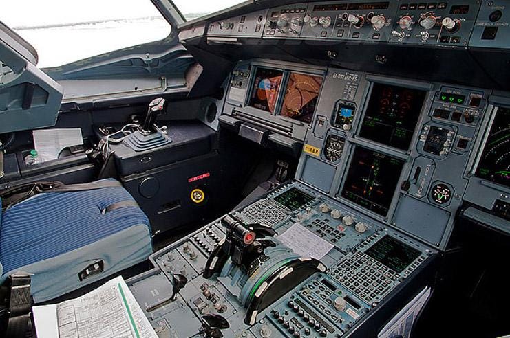How the Airbus A320 Revolutionized Cockpit Design