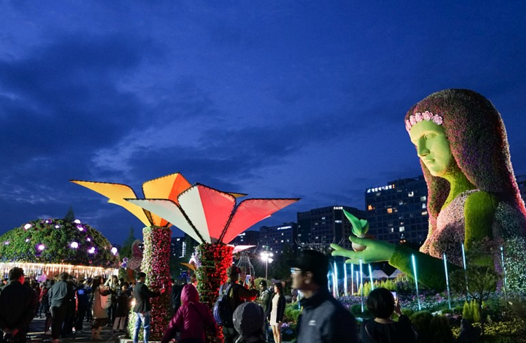 Every spring, many different festivals are held in South Korea.