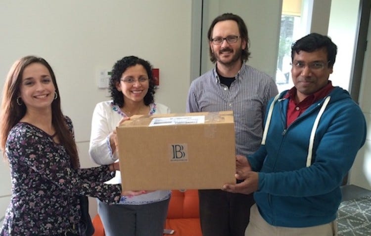 Bell Biosystems celebrates the shipment of their 1st Magnelle Cell Tracking Kit.