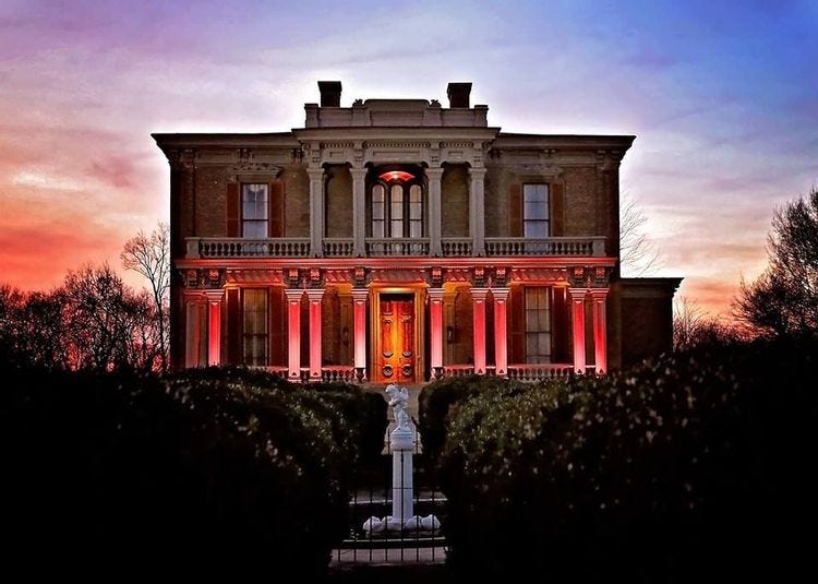 Image of the two rivers mansion in Donelson