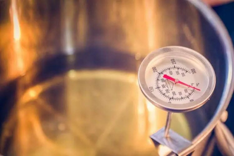 deep fry oil thermometer in pan