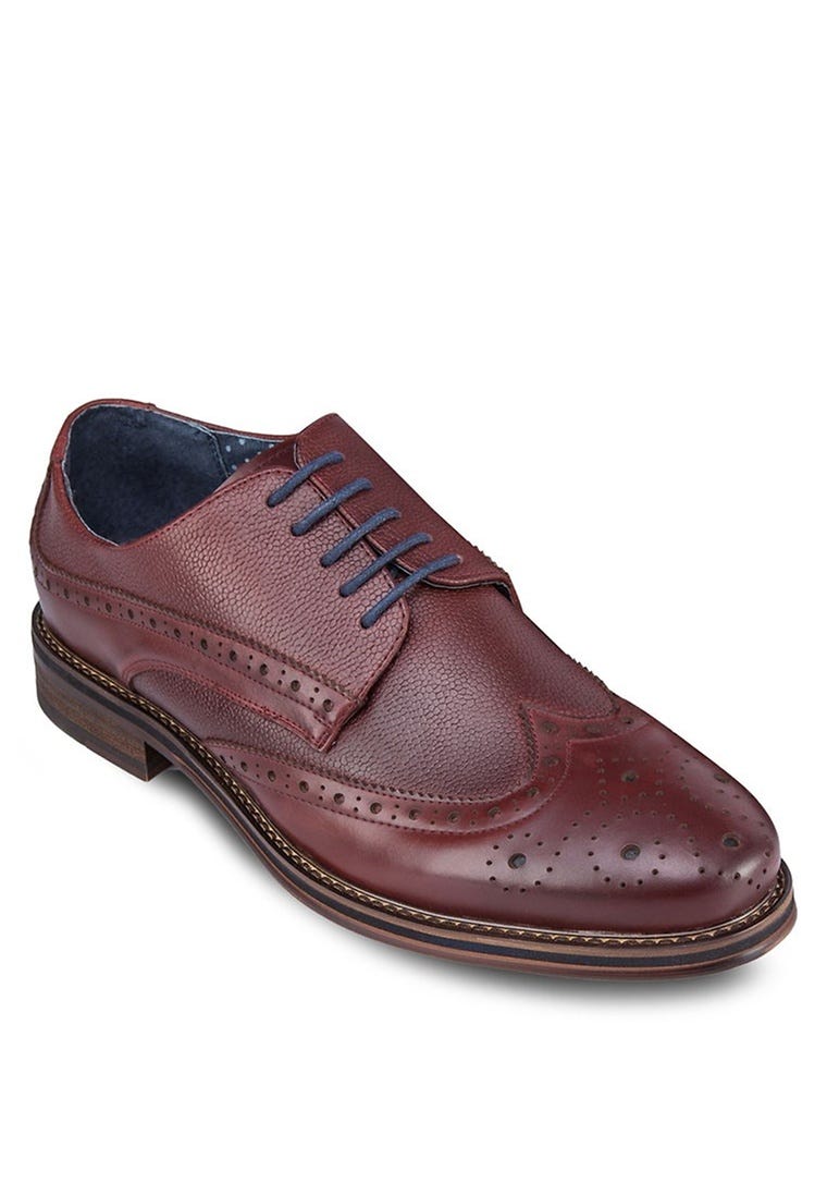 Pebbled Leather Brogues