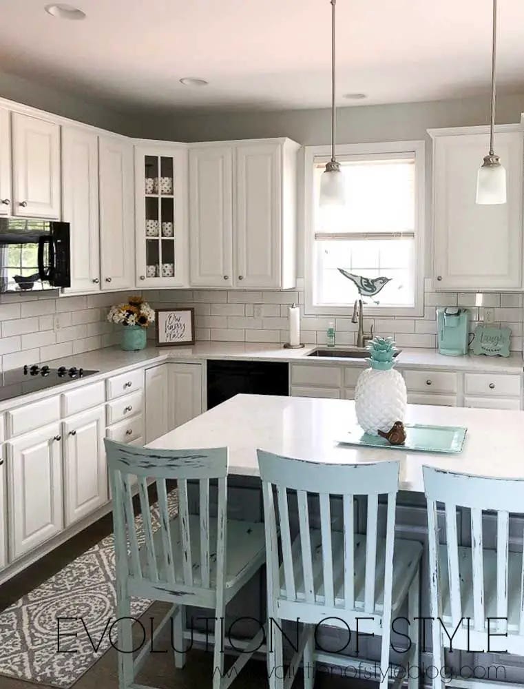 differences between alabaster and pure white cabinets