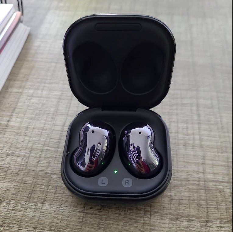 Samsung Galaxy Buds Live image 1