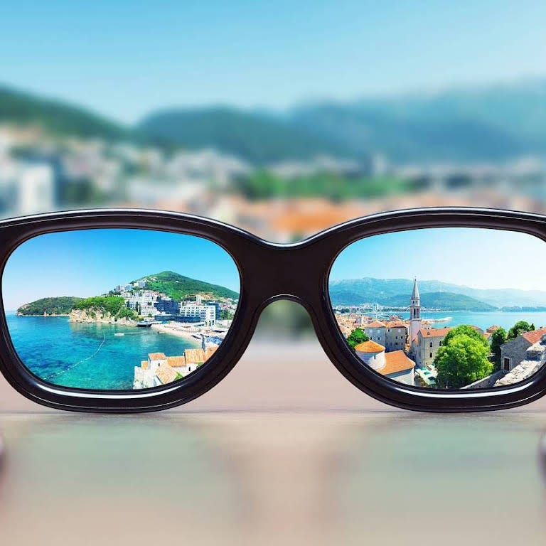 Picture of focused glasses depicting using drug rehab SEO in your drug rehab marketing