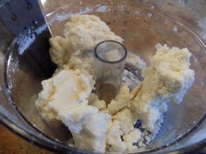 Need a new way to use up all those summer peaches? Try Grandma T's great recipe for gluten free peach strudel - then get the vanilla ice cream ready!