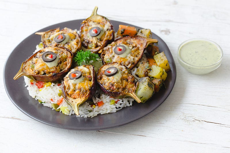 _50B5528_Stuffed Aubergines with Mexican Rice (Veg)