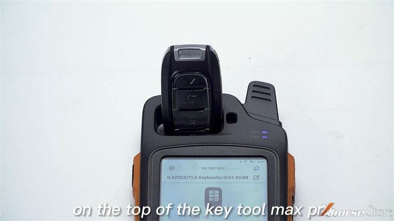 Xhorse Key Tool Max Pro は XM38 キーを生成します