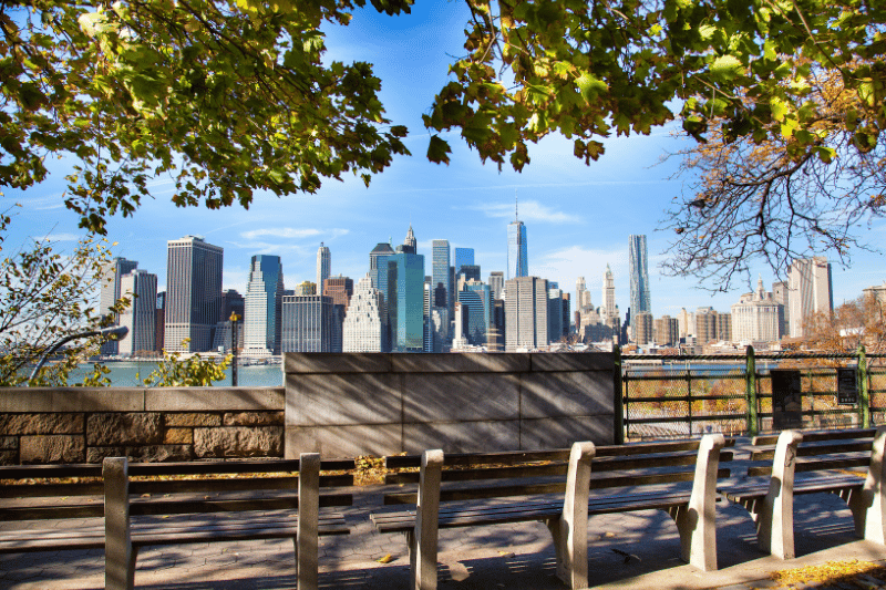 Manhattan skyline view from the Brooklyn Heights Promenade