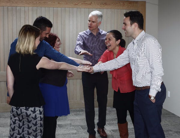 5 Things Social Media Marketers Can Learn from Improv | Hootsuite Blog