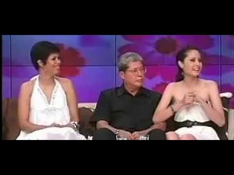 Popular Right Now - Thailand : พีคมากที่สุด!! พี่ลูกแก้ว จะพูดว่าส่ง “ขวัญ” เรียน แต่พ่อได้เผยความจริงออกมาว่าขวัญเป็นคนส่งพี่เรียน http://www.youtube.com/watch?v=9Zjz-B1Y3w0