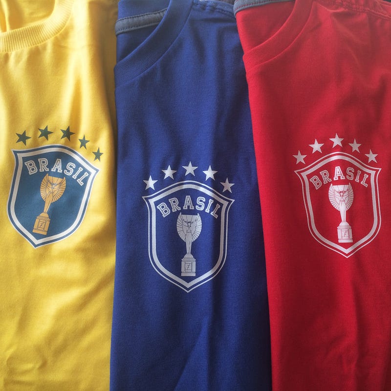 Camisas personalizadas com o escudo #OficialéaPaixão