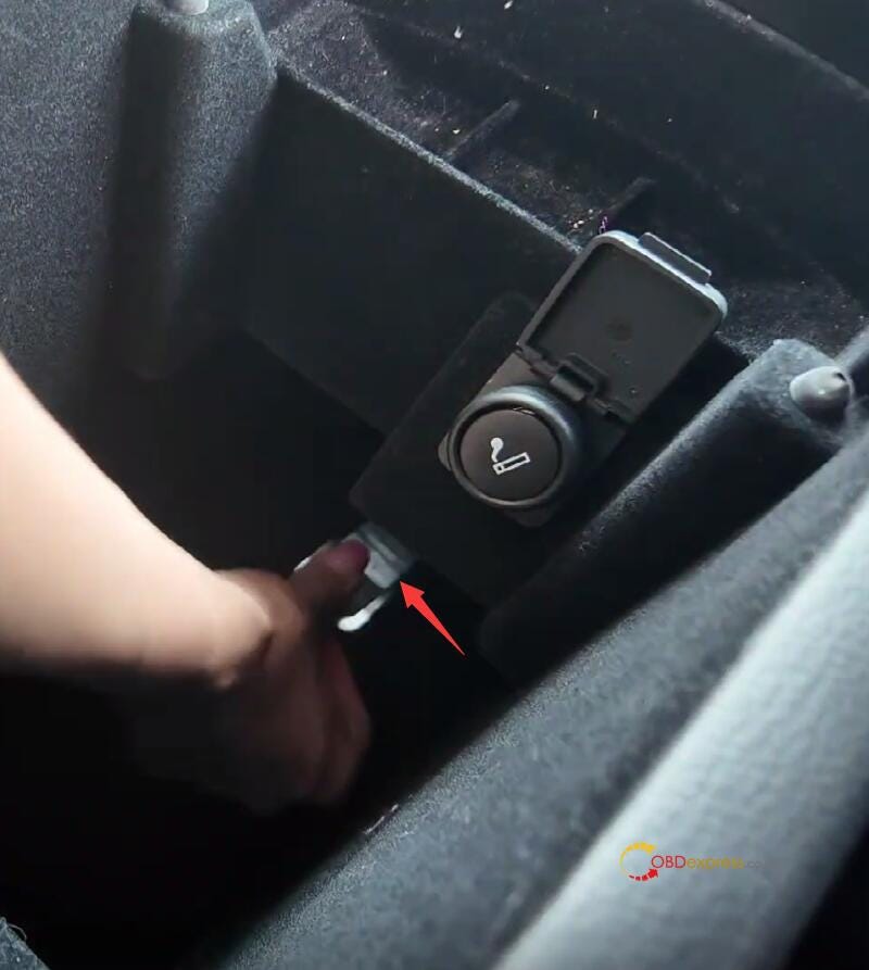 Lonsdor K518 PRO All Key Lost Programming for 2017 Ford Edge