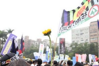 社運團體發起反核遊行。