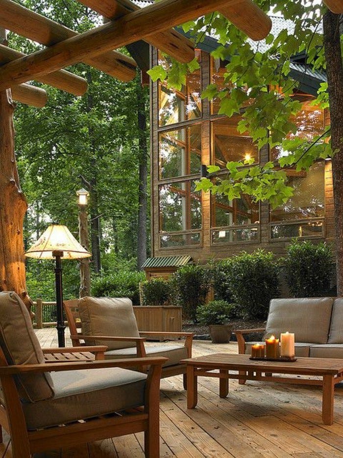 lounge-möbel-aus-holz-sitzpolster